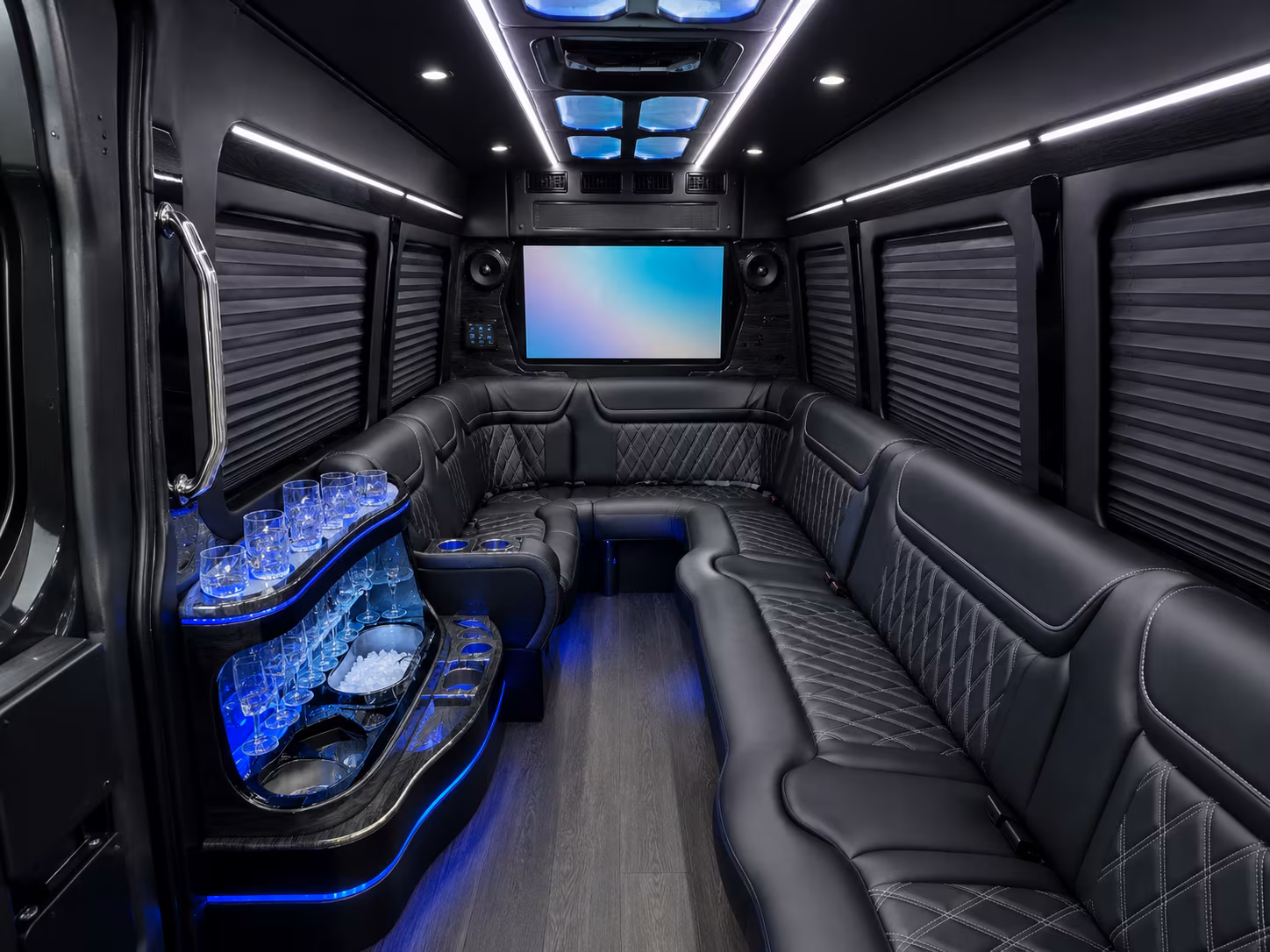 convention and conference shuttle buses from lake elsinore
