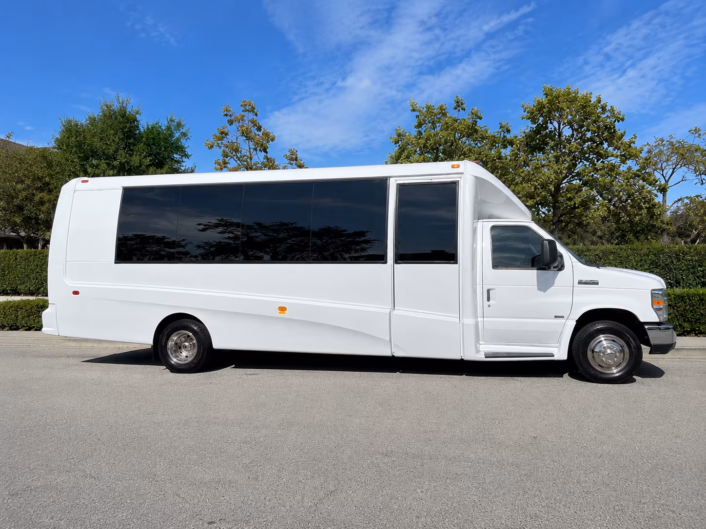 employee shuttle buses for companies along the i 15 corridor