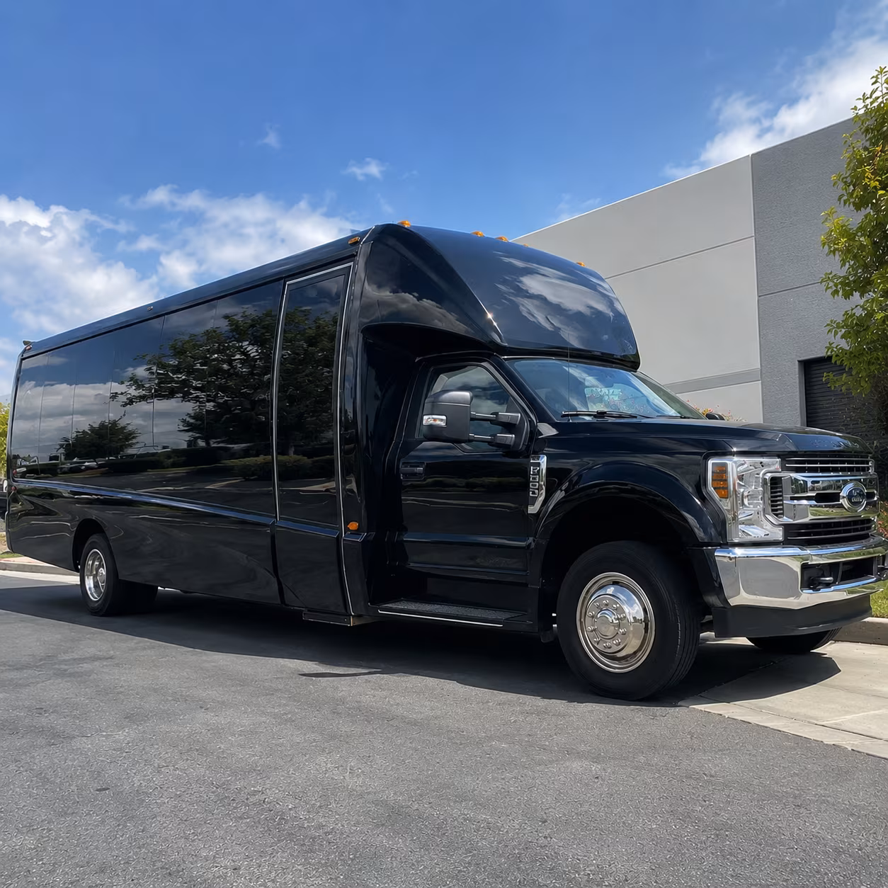 fan buses to clippers lakers and kings games at crypto com arena