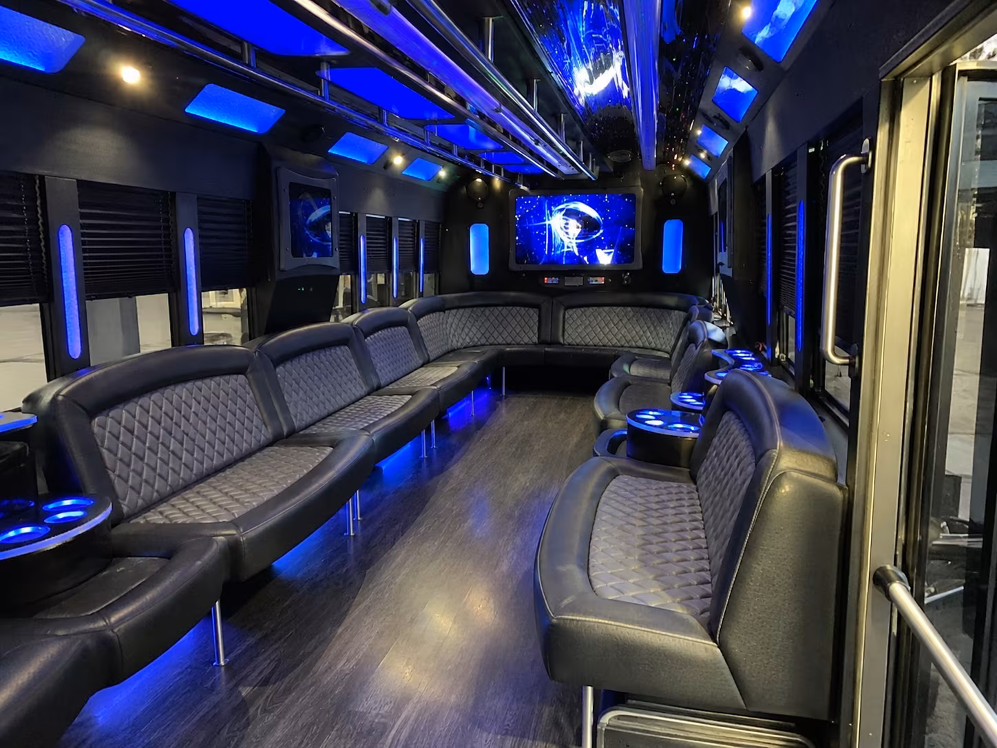 lake elsinore 28 passenger party bus interior