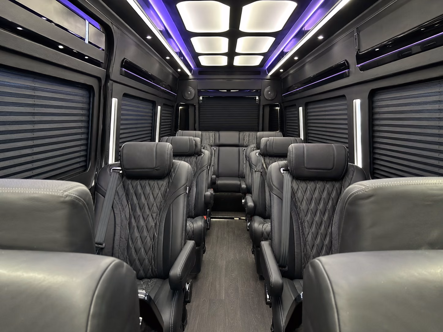 lake elsinore airport transportation onboard seating