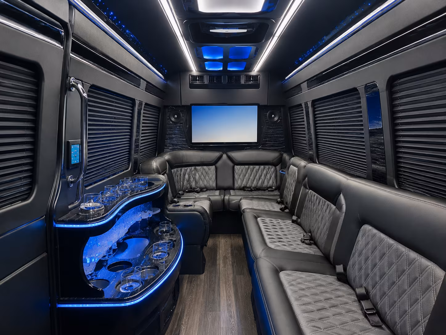 lake elsinore sprinter limousine inside