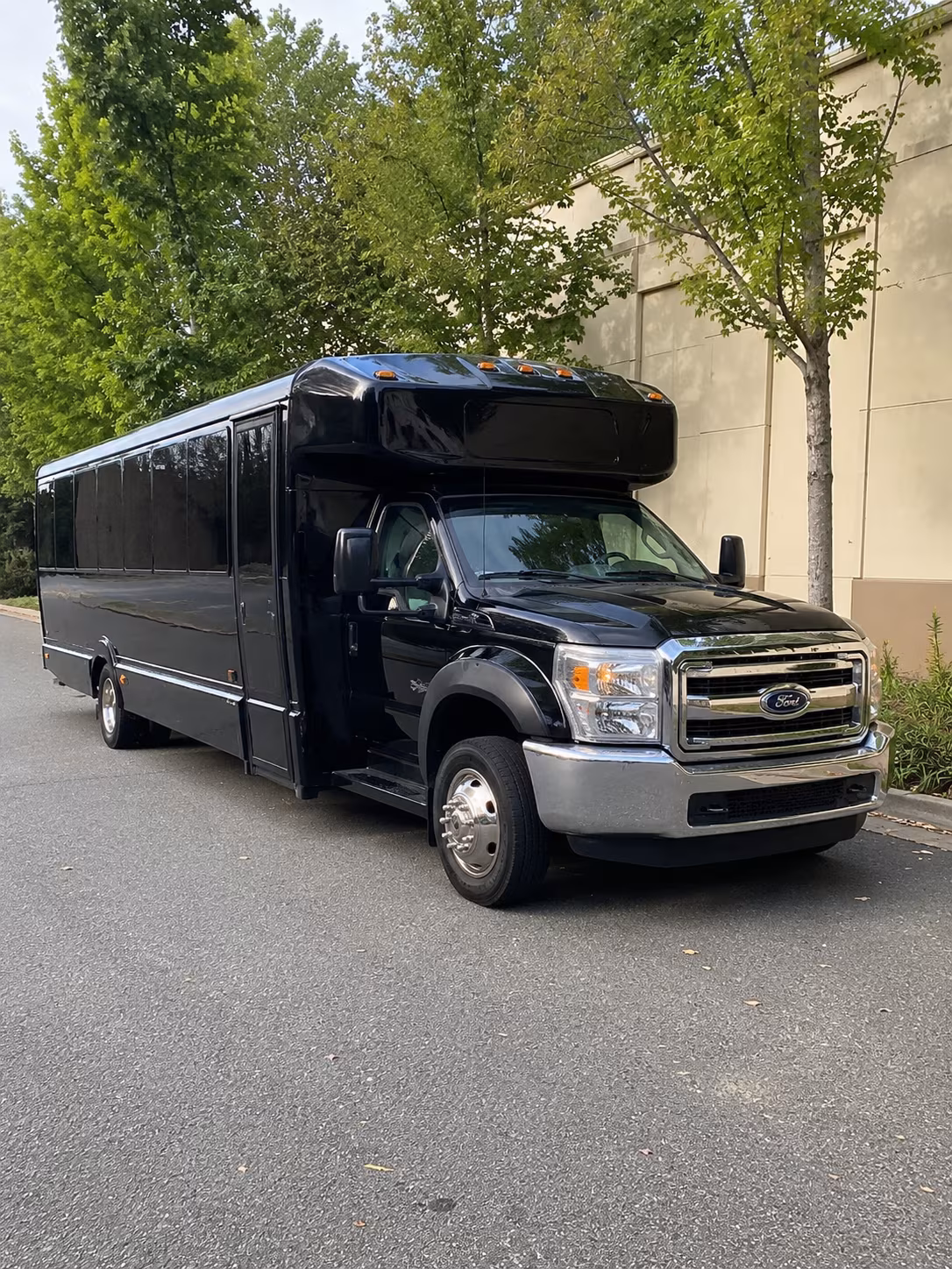 temecula wine country lake elsinore party bus rental